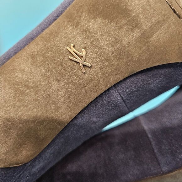 Kenneth Cole Metallic Gray Cap Toe Navy Suede Leather Stiletto Heels Womens 5.5M - Picture 8 of 9